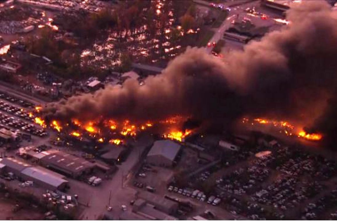 केन्टकीमा इन्धन बोकेको कार्गो विमान दुर्घटना