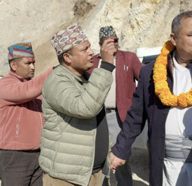 जिल्ली पहिरो अवलोकन गर्दै मुख्यमन्त्री शाहले भने “अर्को वर्ष दुःख भाेग्न दिन्नौं”