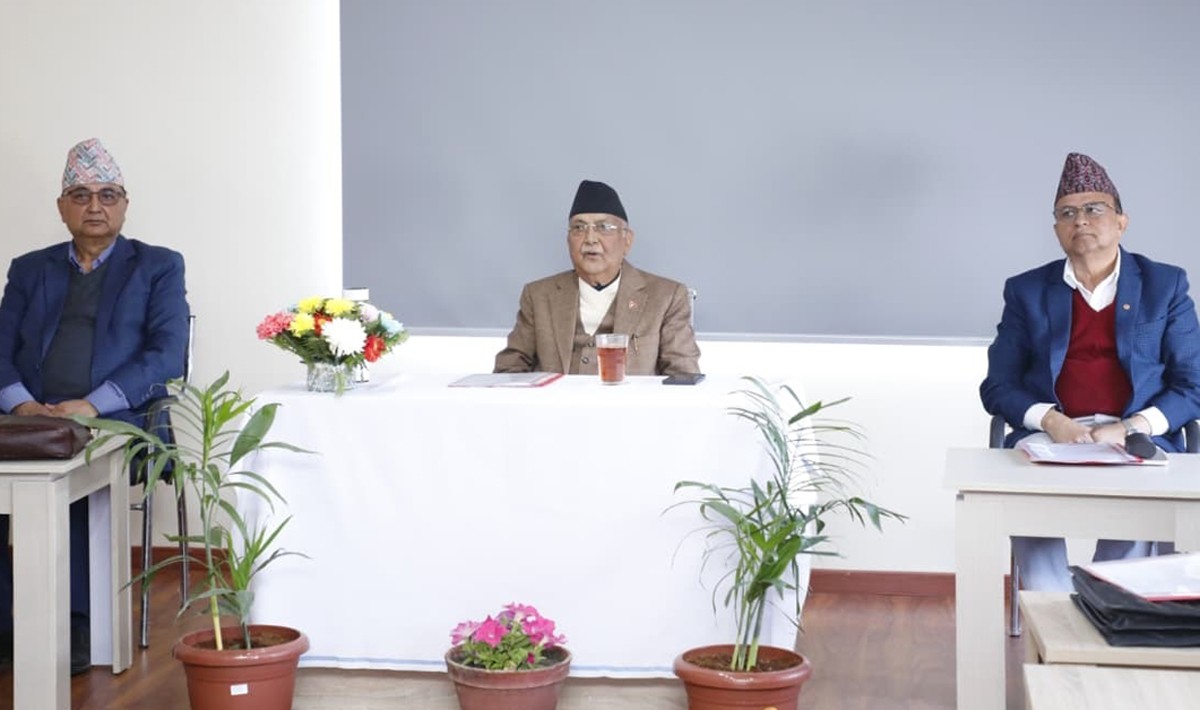 अध्यक्ष लड्छु भनेका पोखरेललाई ओलीको जवाफ : नलड्नुस् भन्दिनँ, मैले छोड्दिनँ