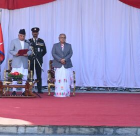 मधेश प्रदेश प्रमुख कर्णले लिए शपथ