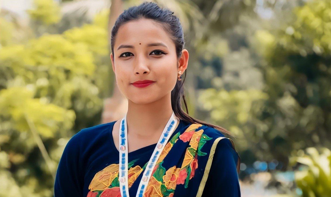 प्रधानमन्त्रीका स्वकीय सचिव आदर्श श्रेष्ठलाई तत्काल पदमुक्त गर्न रक्षा बमको माग