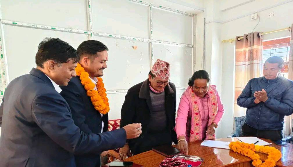त्रिवेणी नगरपालिकाको प्रमुख प्रशासकीय अधिकृतमा टेक बहादुर मौनी हाजिर