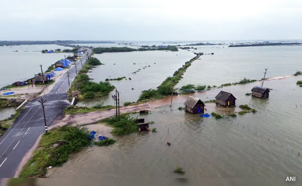 एशियामा बाढीपहिरो र आँधीबेहरीबाट एक हप्तामा १००० भन्दा बढीको मृत्यु