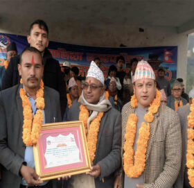 बडीमालिका नगरपालिकाद्वारा  शिक्षक  रावल सम्मानित