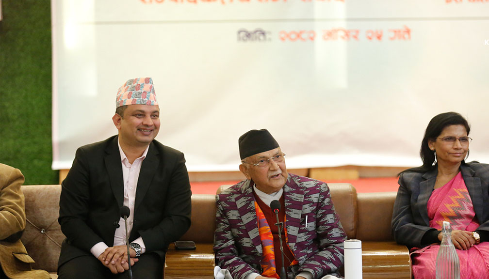 ईश्वर पोखरेललाई ओलीले भने- करकाप र पूर्वसर्त राख्नेहरूसँग सहमति हुँदैन