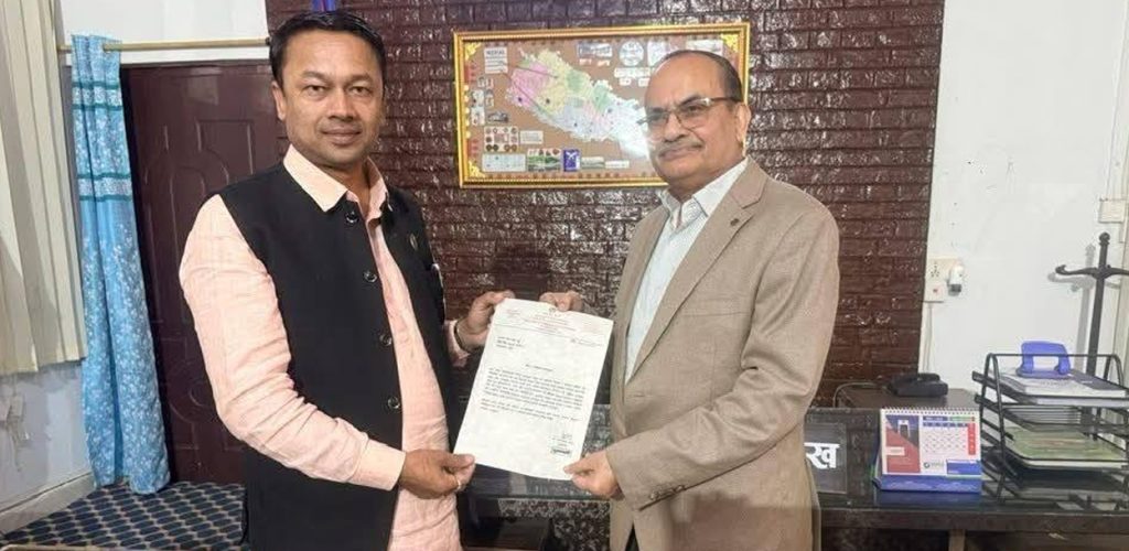 मधेशका मुख्यमन्त्री यादवले प्रदेश प्रमुखलाई बुझाए राजीनामा