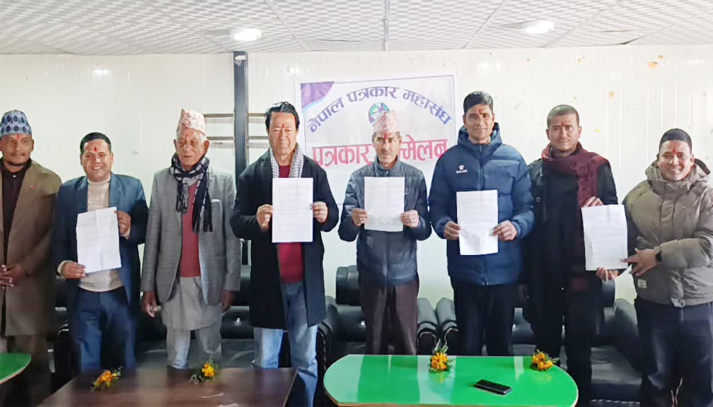 शान्तिपूर्ण र स्वतन्त्र मतदानको वातावरण बनाउने बाजुराका उम्मेदवारविच सामूहिक प्रतिबद्धता