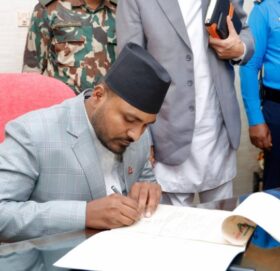 मन्त्री बब्लु गुप्ताले दिए राजीनामा