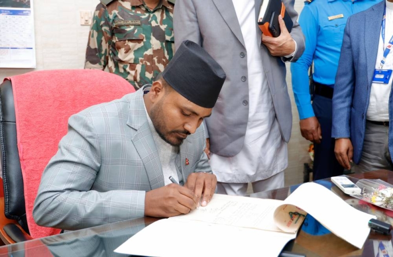 मन्त्री बब्लु गुप्ताले दिए राजीनामा