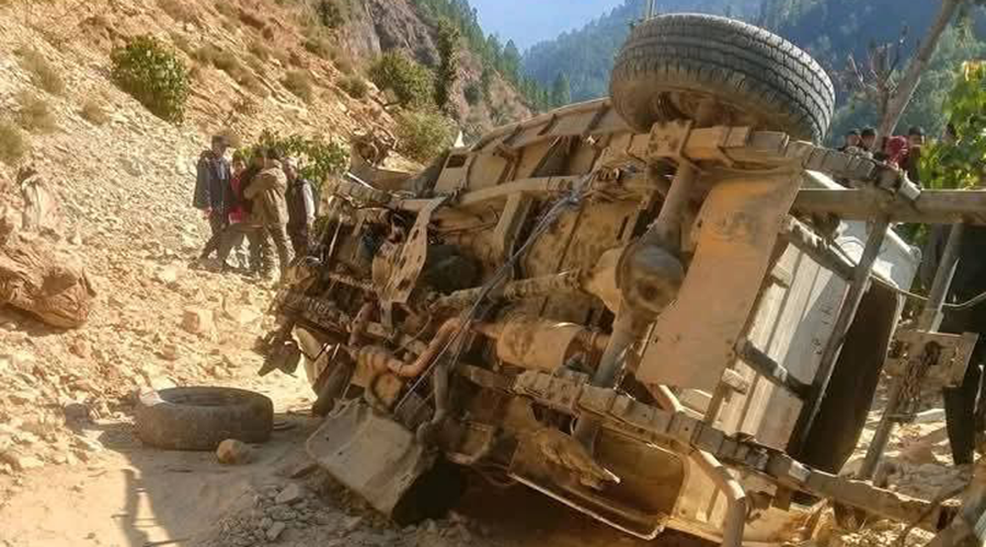 जाजरकोटमा जिप दुर्घटना, २ जनाको मृत्यु, ४ जना घाइते