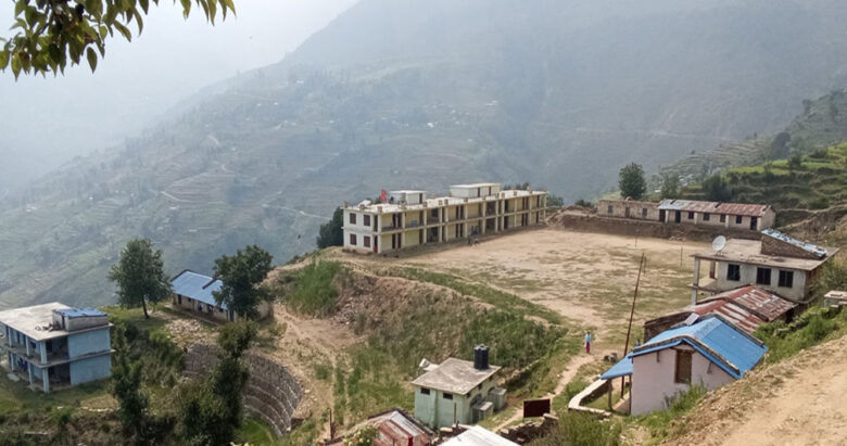 बाजुराको काँडा भवानी माविमा विव्यस  एकलाैटी गठन गरेको आरोप