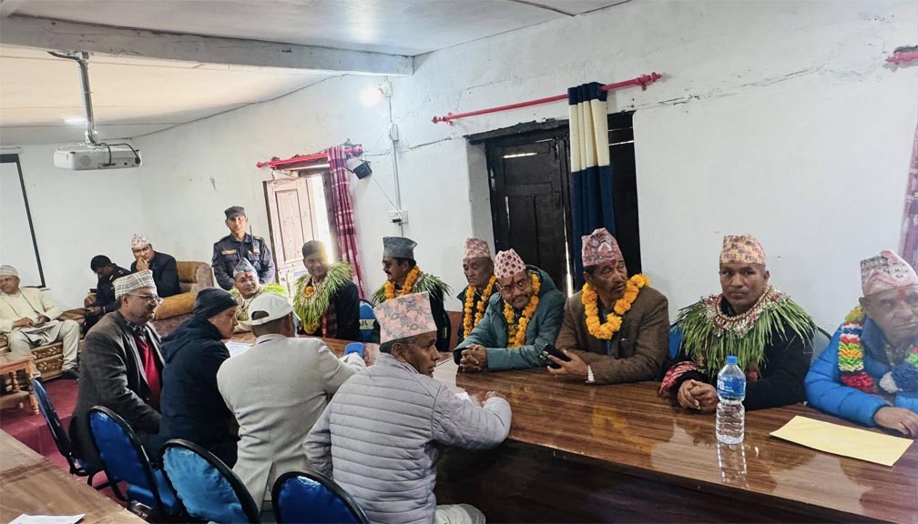 बाजुुरामा स्वतन्त्रसहित ८ जना उम्मेदवारले गराए मनाेनयन दर्ता