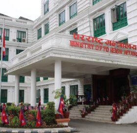 इजरायल र इरानको यात्रा नगर्न नेपाल सरकारको आह्वान