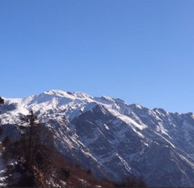 हिउँले सेताम्मे बनेको बडीमालिका (तस्वीरहरु)