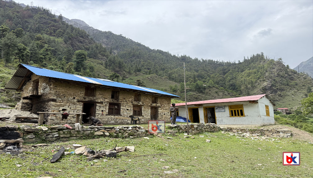 बाजुराको गुम्बा मतदान केन्द्रमा ७३ जना मतदाता, अधिकांश जिल्ला बाहिर