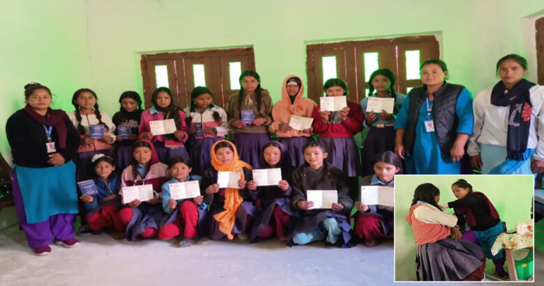 बाजुरामा एचपिभी खोप अभियान सुरु, १८ सय किशोरीलाई खोप लगाइँदै