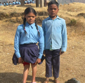 त्रिवेणी–५ किम्नीमा जन्मजात अपाङ्गता भाइबहिनी उपचार अभावमा अलपत्र