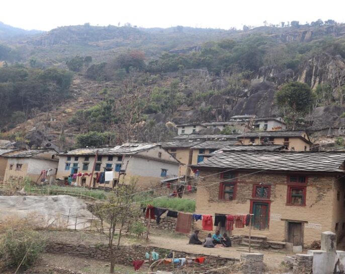 बाजुरा त्रिवेणी नगरपालिकाको एक वडा सडकको पहुँच बाहिर