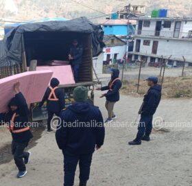 बाजुरामा आइपुगे निर्वाचन सामग्री, मतपत्र पनि आजै पुग्ने