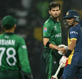 टी–२० विश्वकपः श्रीलंकामाथि जितका बाबजुद पाकिस्तान बाहिरियो, न्यूजिल्याण्ड सेमिफाइनलमा