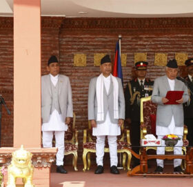 प्रतिनिधि सभाका ज्येष्ठ सदस्य केसीले लिए शपथ