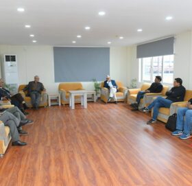 अध्यक्ष ओली पक्राउको कानुनी तथा राजनीतिक रूपमा सशक्त प्रतिवाद गर्ने एमालेको निर्णय
