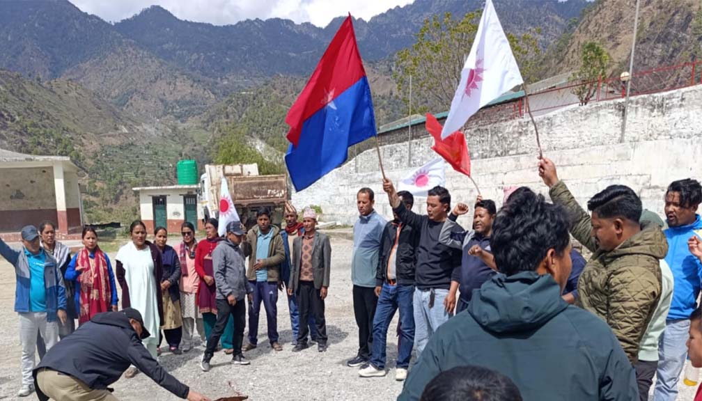 ओली लेखकको रिहाईको माग गर्दै बाजुरामा पनि विरोध प्रदर्शन