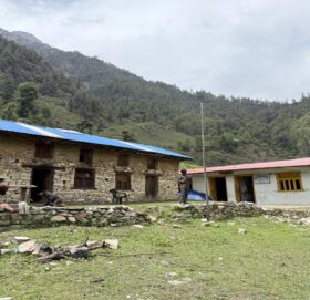 यातायातको पहुँचमा छैनन्, बाजुराका १० मतदान स्थल