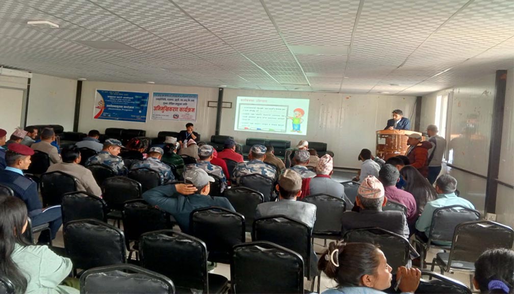 बाजुरामा एचआइभी सम्बन्धी लान्छना र भेदभाव न्यूनीकरण गर्न अभिमुखीकरण