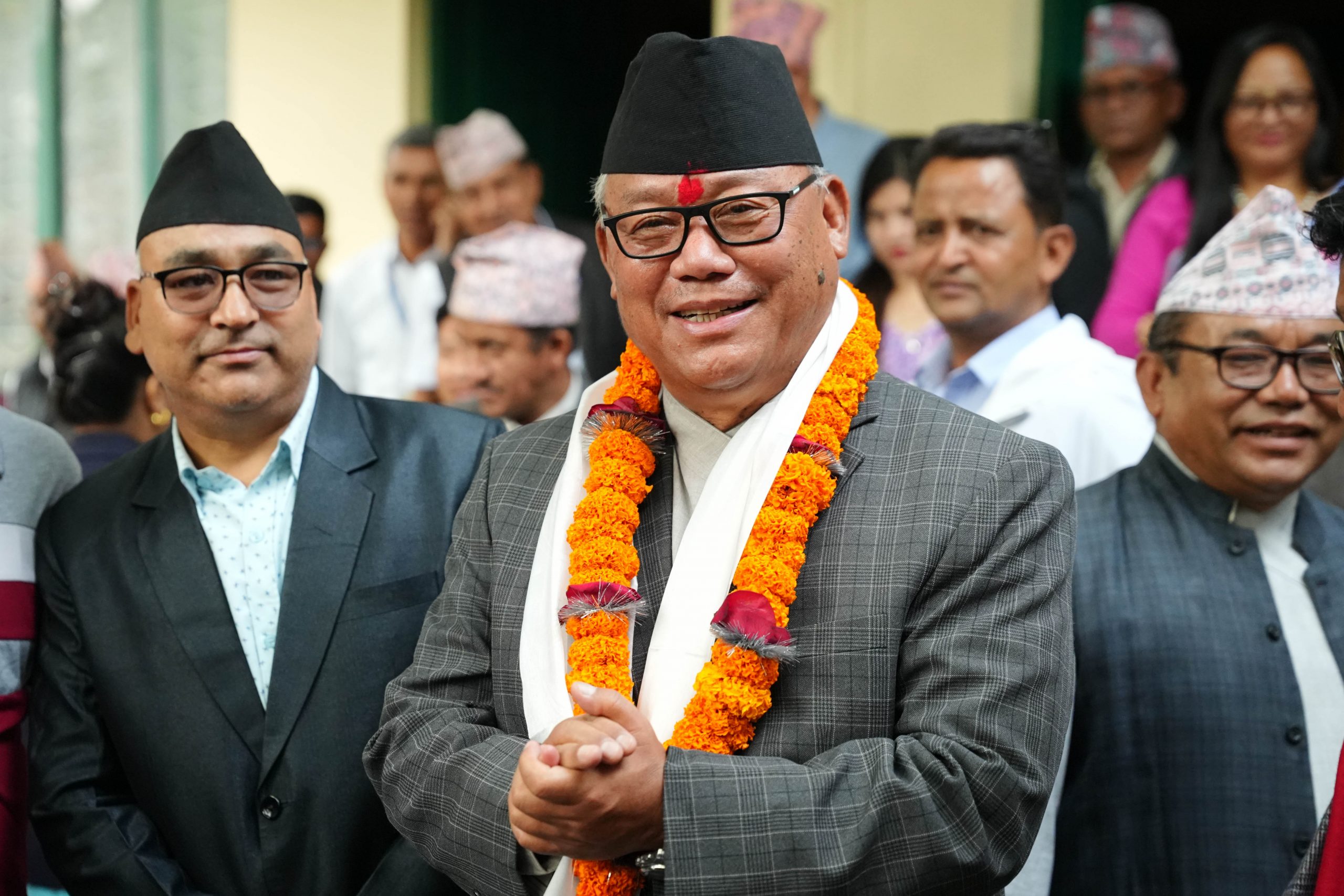 भीष्मराज आङ्देम्बेले राष्ट्रपतिलाई जानकारी गराए अध्यादेशबारे विपक्षी दलको धारणा