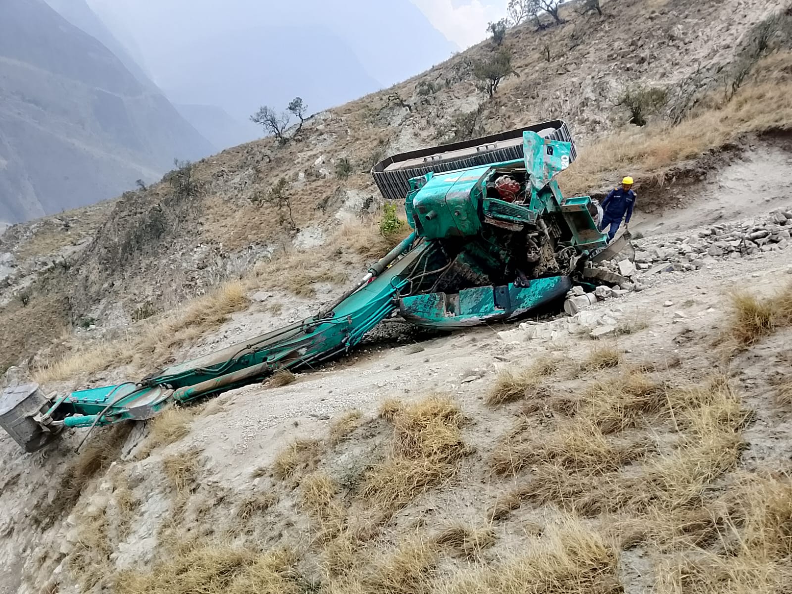 स्काभेटर दुर्घटनामा युवकको मृत्यु, अवरुद्ध कर्णाली करिडोर स‌‌ञ्चालनमा