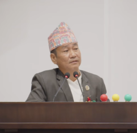 कि प्रधानमन्त्रीलाई संसद्‍मा ल्याइयोस् कि मलाई संसद्‍बाट निकालियोस् : हर्क साम्पाङ