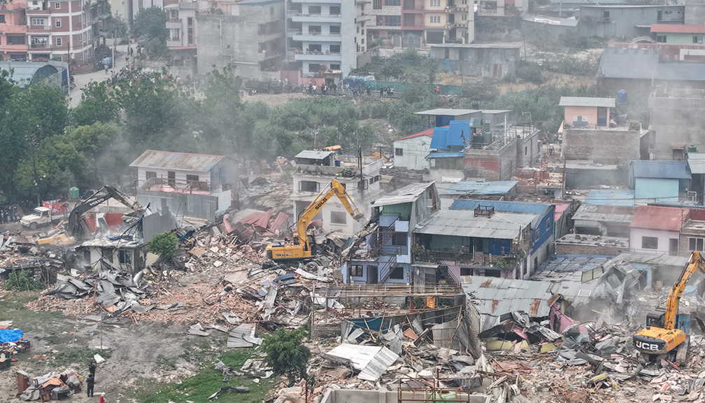 शान्तिपूर्ण रुपमा सुकुमवासी बस्ती हटाइँदै, २ हजार प्रहरी परिचालन