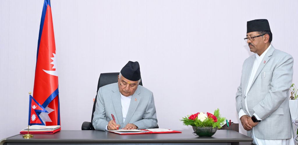 राष्ट्रपतिले जारी गरे संवैधानिक परिषद सम्बन्धी अध्यादेश