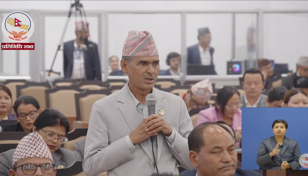 बाजुराको बुढीगंगा र कर्णाली नदीमा पक्की पुल निर्माण गर्न सांसद गिरीको माग