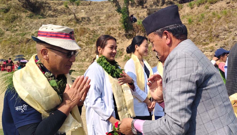 त्रिबेणी नगरपालिका ४ तोलीमा नि:शुल्क स्वास्थ्य शिविर सञ्चालन