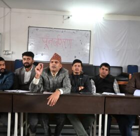 एमाले पुनर्गठनको दबाब : नेतृत्वको बिदाइसहित यस्ता छन् युवा नेताका बटमलाइन