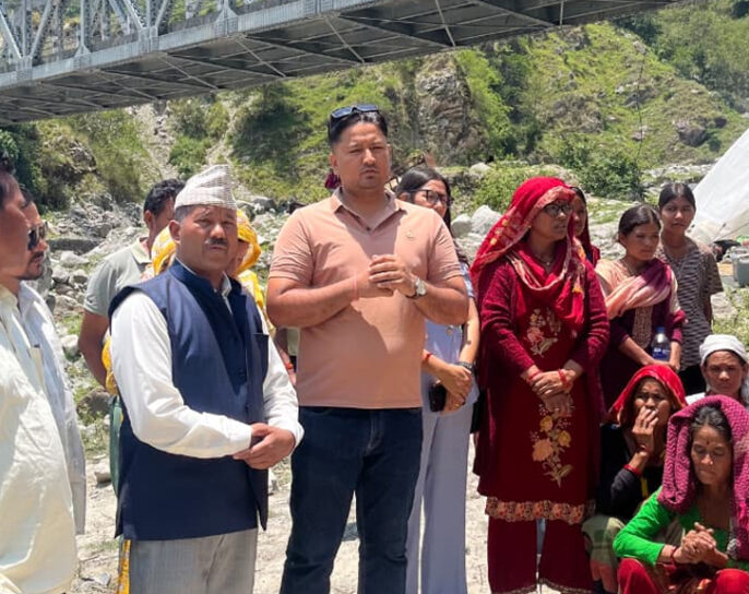 बुढीगंगाकी मृतक वडासदस्यकाे परिवारलाई बिमा कम्पनीद्धारा ६२ लाख दाबी भुक्तानी