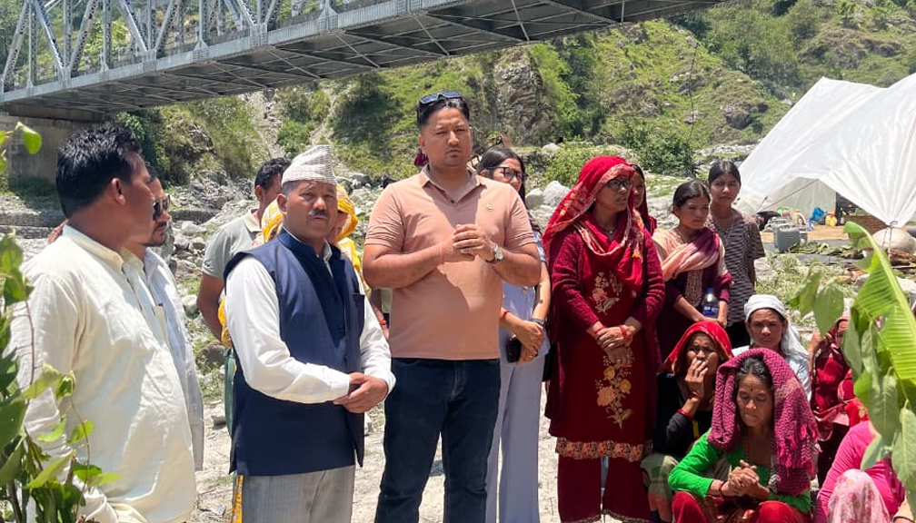 बुढीगंगाकी मृतक वडासदस्यकाे परिवारलाई बिमा कम्पनीद्धारा ६२ लाख दाबी भुक्तानी