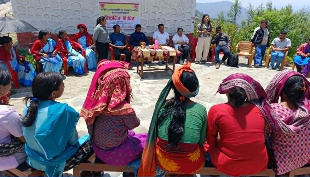 बाजुराकाे ताेली स्वास्थ्य चाैकीमा पाठेघरको मुखको क्यान्सर परीक्षण शिविर सञ्चालन