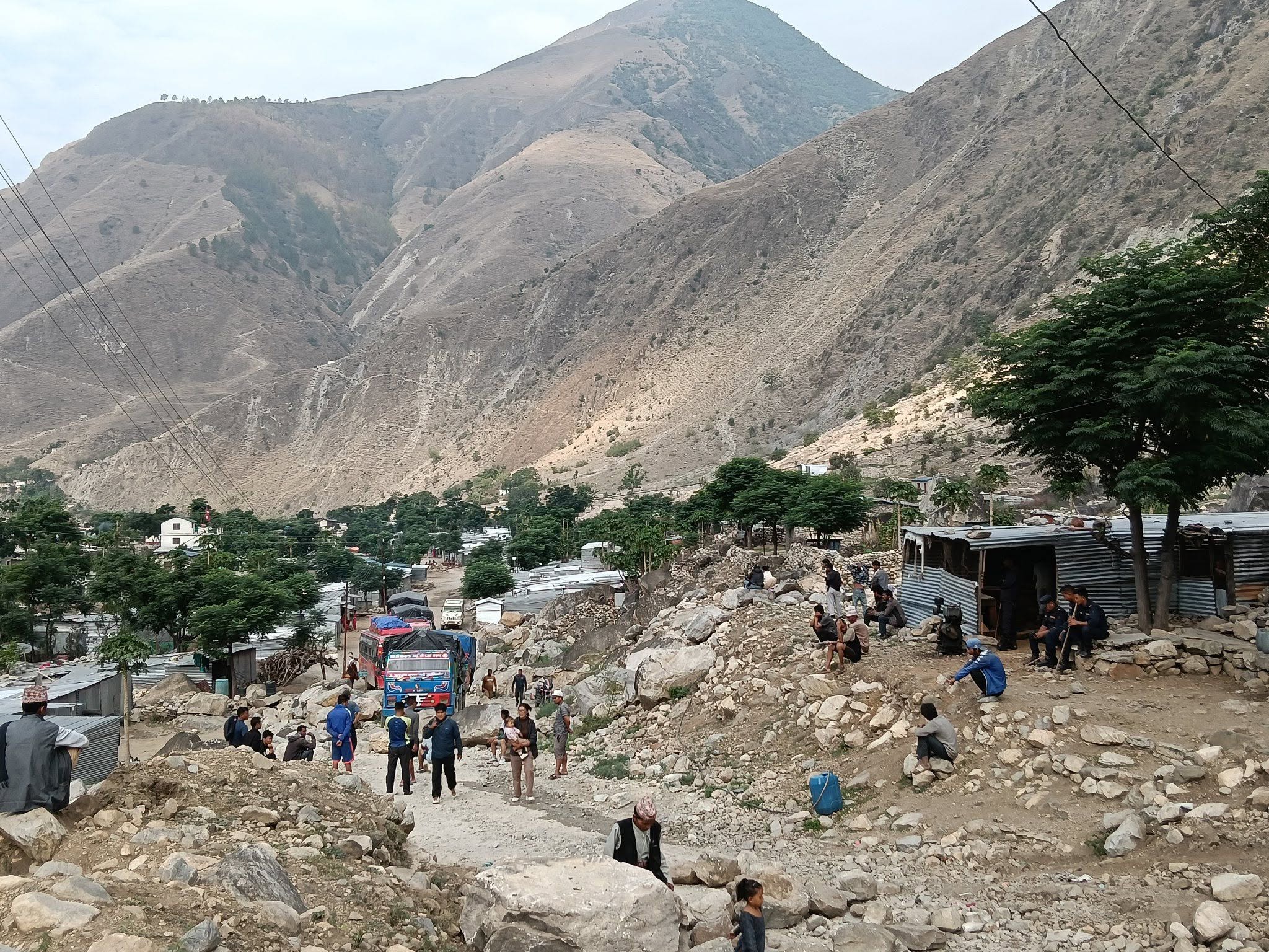 कर्णाली करिडोर सडक अनिश्चितकालका लागि अवरुद्ध