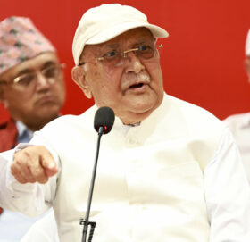 ओलीको घोषणा-पार्टी अप्ठ्यारोमा परेको बेला नेतृत्व छाड्दिनँ, उपयुक्त समयमा विश्राम लिन्छु