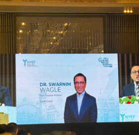 ‘युवाहरूले सपना पूरा गर्न विदेशिनै पर्ने बाध्यता चिर्ने सुरुवात बजेटले गरेको छ’-अर्थमन्त्री वाग्ले
