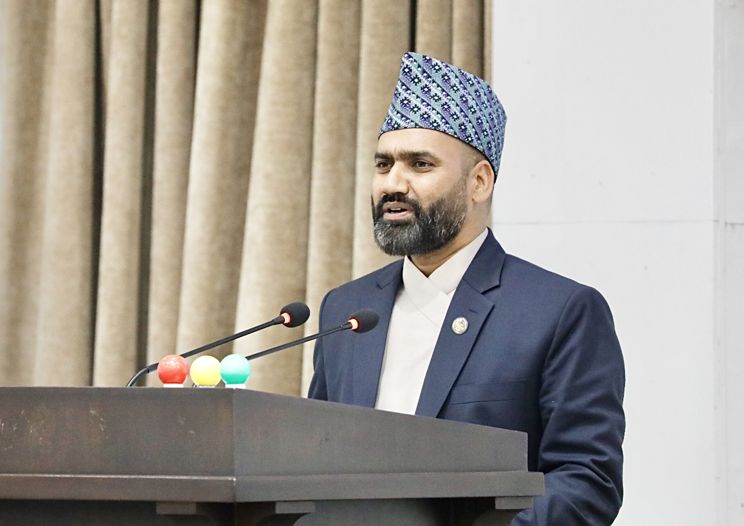 यात्रु अभावले पहाडी विमानस्थलमा नियमित उडान प्रभावित भयो : पर्यटनमन्त्री