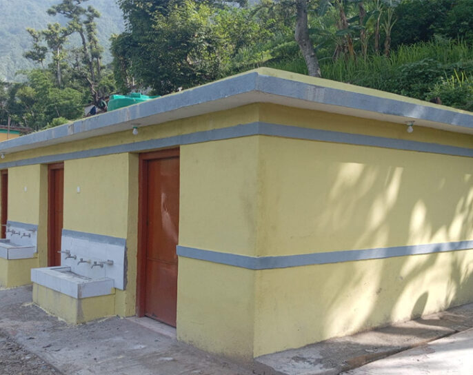 त्रिवेणीका चार विद्यालयमा समावेशी शौचालय निर्माण