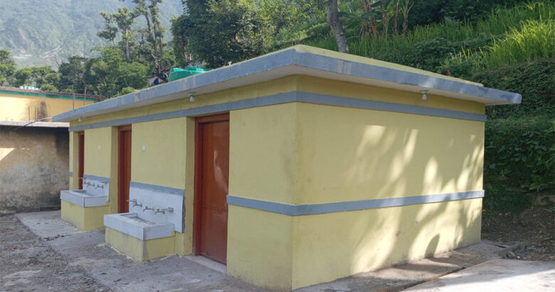 त्रिवेणीका चार विद्यालयमा समावेशी शौचालय निर्माण