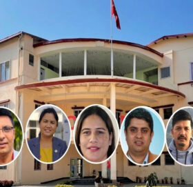 एमालेमा ओलीको विकल्प खोज्दै पूर्वअखिल : व्यक्ति होइन, पार्टी जोगाउन सामूहिक आह्वान