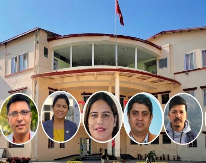 एमालेमा ओलीको विकल्प खोज्दै पूर्वअखिल : व्यक्ति होइन, पार्टी जोगाउन सामूहिक आह्वान